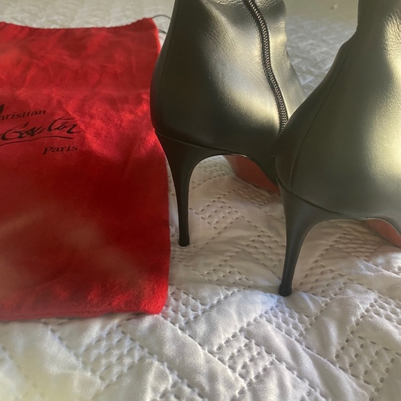 Christian Louboutin Eloise botta size 39 - Picture 2 of 15